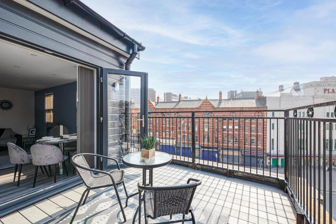 Top Floor Apartment With Private Balcony In Stockport Centre By Hass Haus Exterior photo